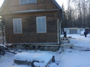 Подъем дома на винтовые сваи Санкт-Петербург